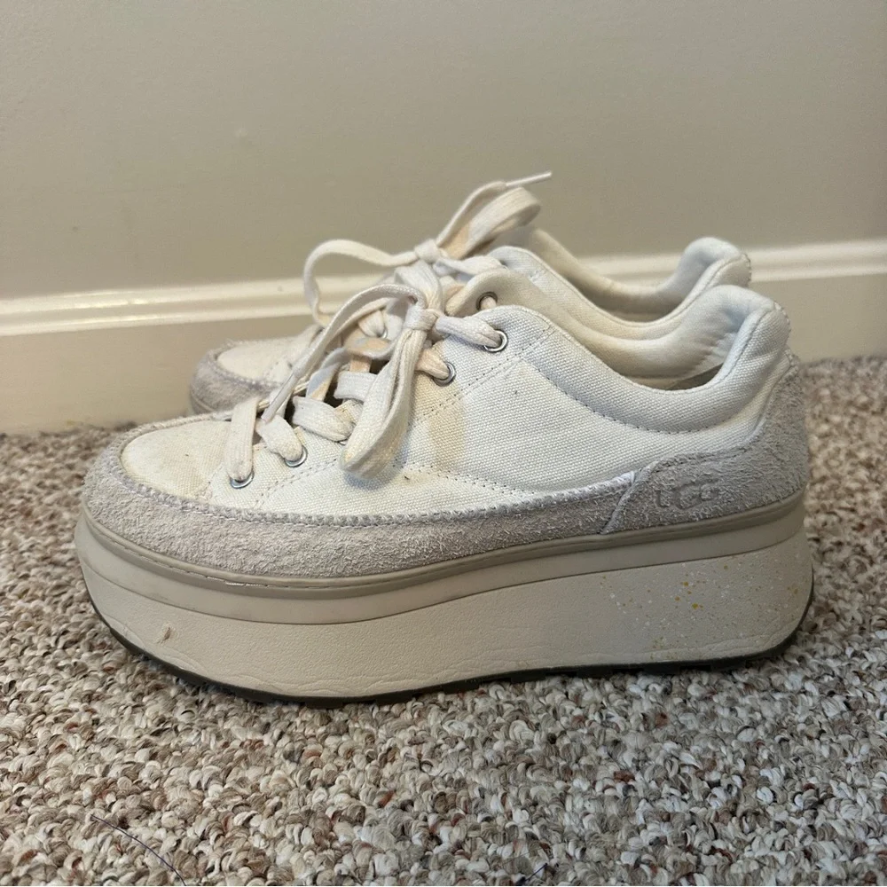 Ugg Platform Shoes 9 - Picture 2 of 6